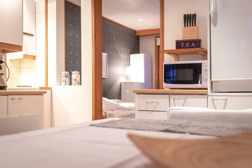 Cozy 1 Bedroom Apt And Free Parking By The Railway Station Оулу Екстер'єр фото